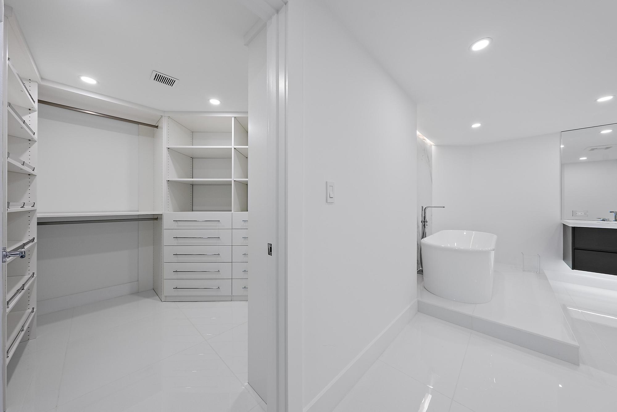 CARLTON PLACE CONDO - Residential