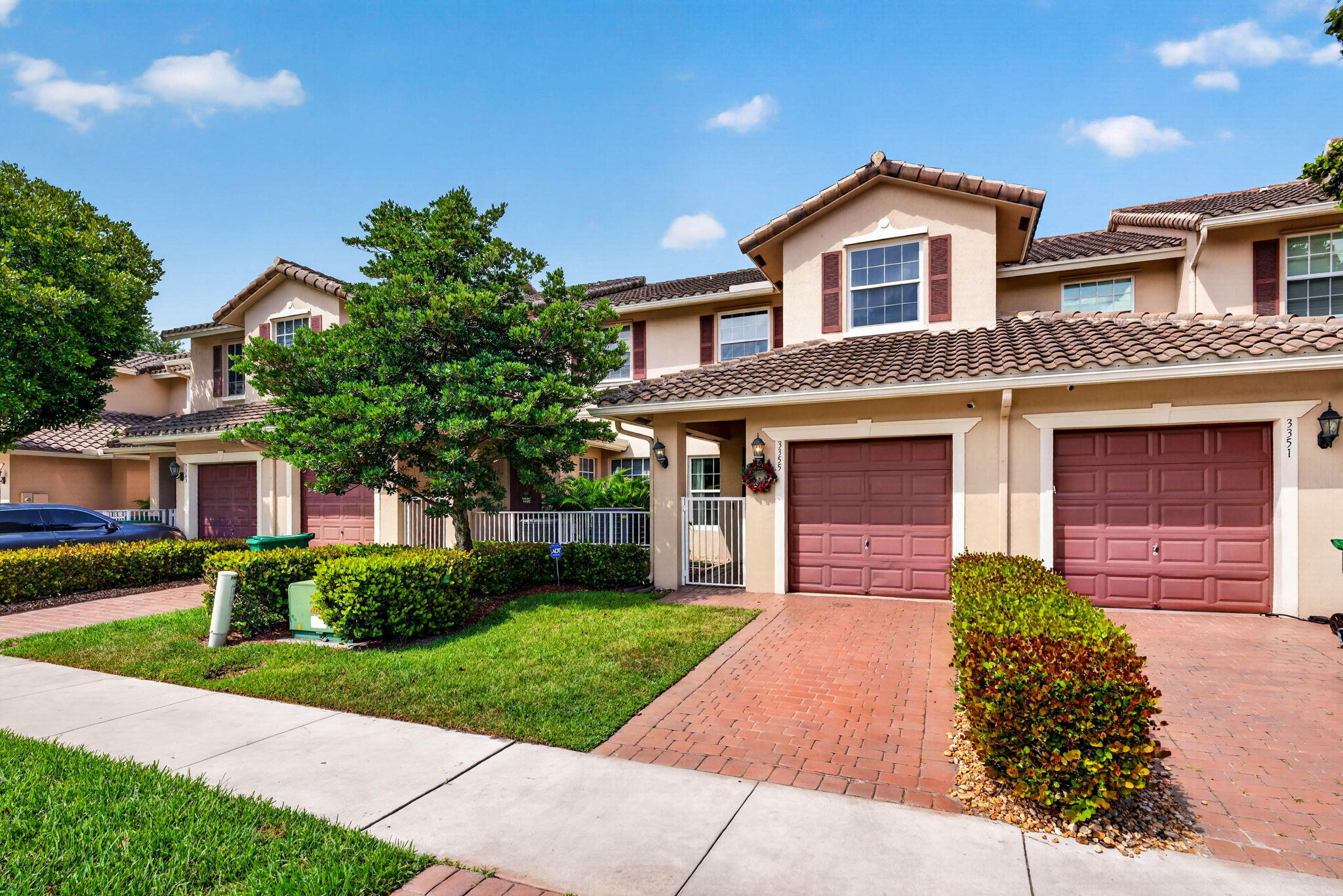 3355 Lakeside Drive, Davie FL 33328