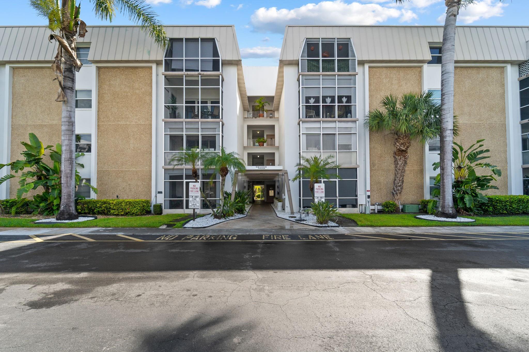 RIVER SHORES DEVON HALL - Residential Lease