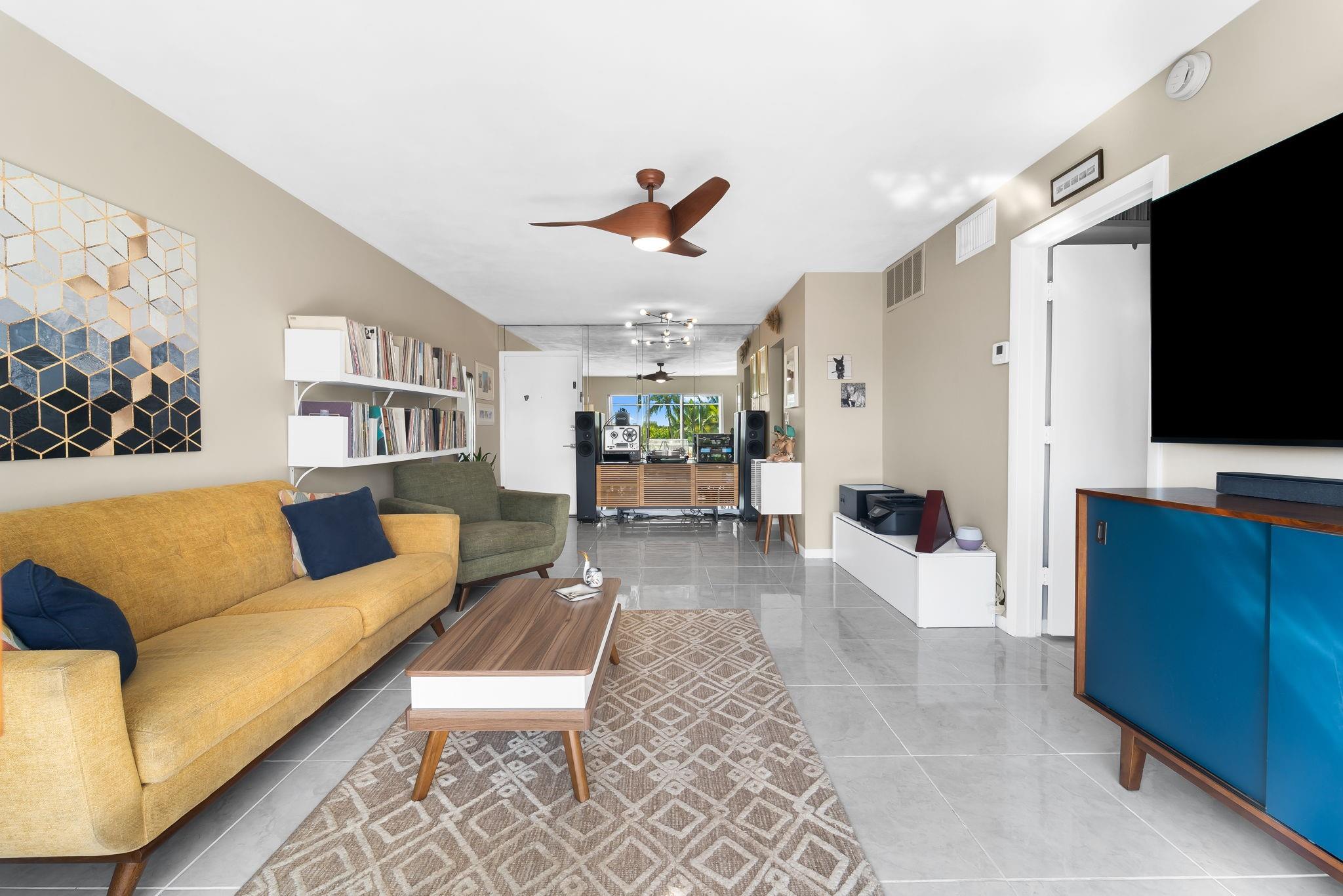 RIVER SHORES DEVON HALL - Residential Lease