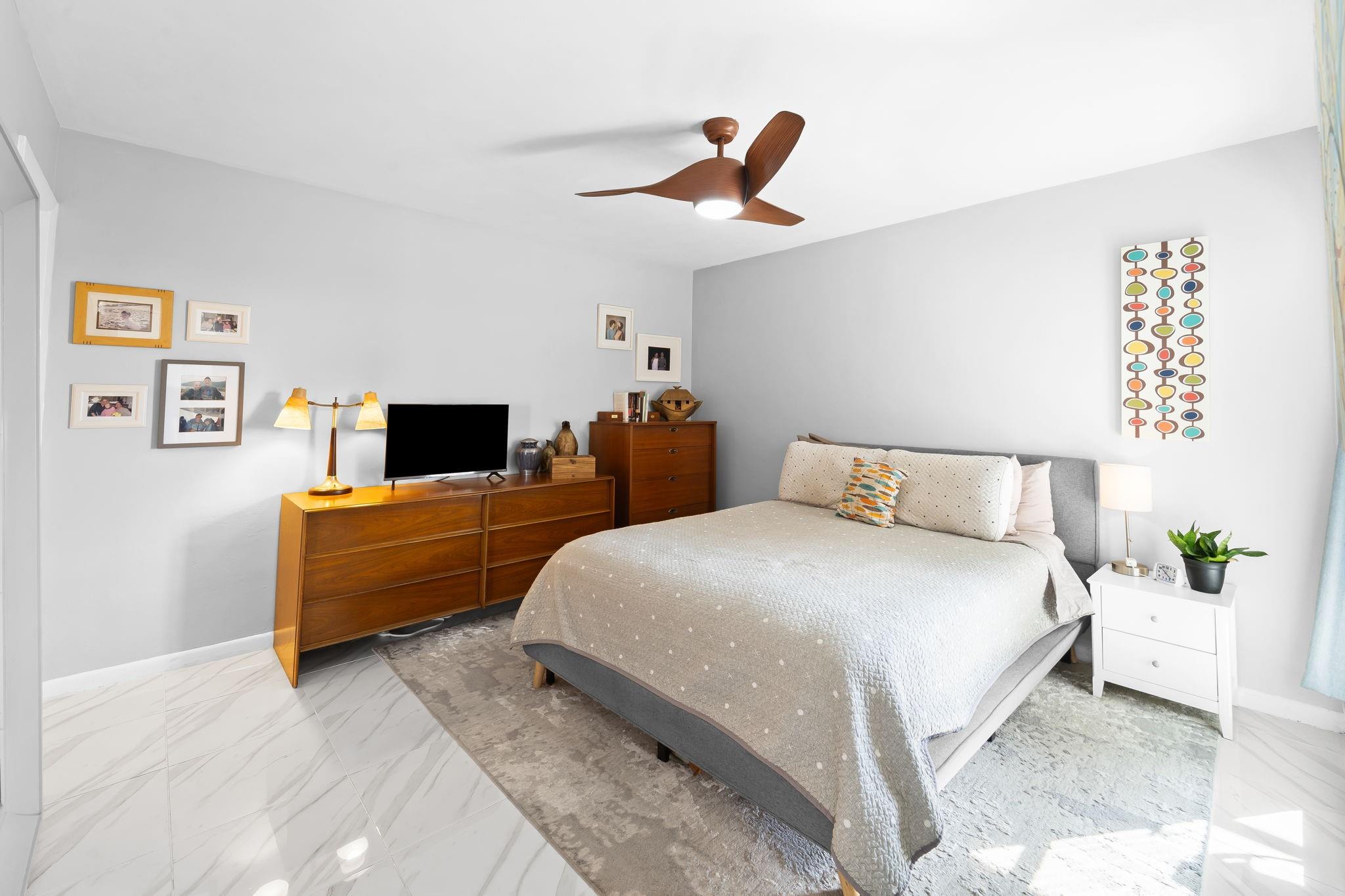 RIVER SHORES DEVON HALL - Residential Lease