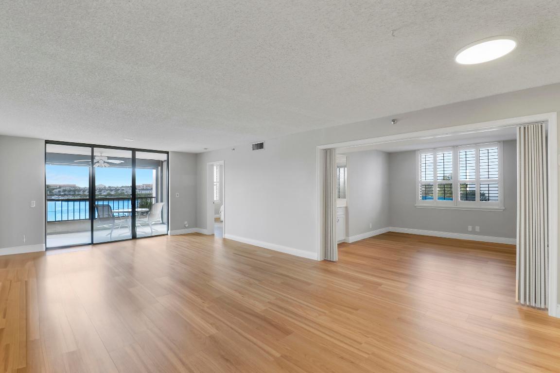 JUPITER COVE CONDO - Residential