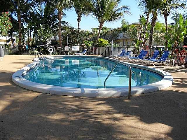 AZUL AT KIMBERLY LAKE - Residential