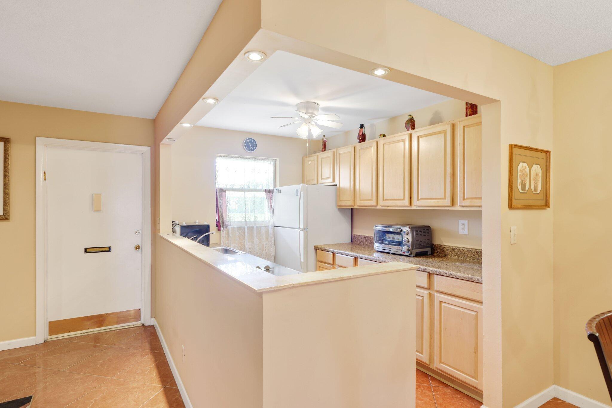 HIGH POINT OF DELRAY BEACH CONDO SEC I - Residential