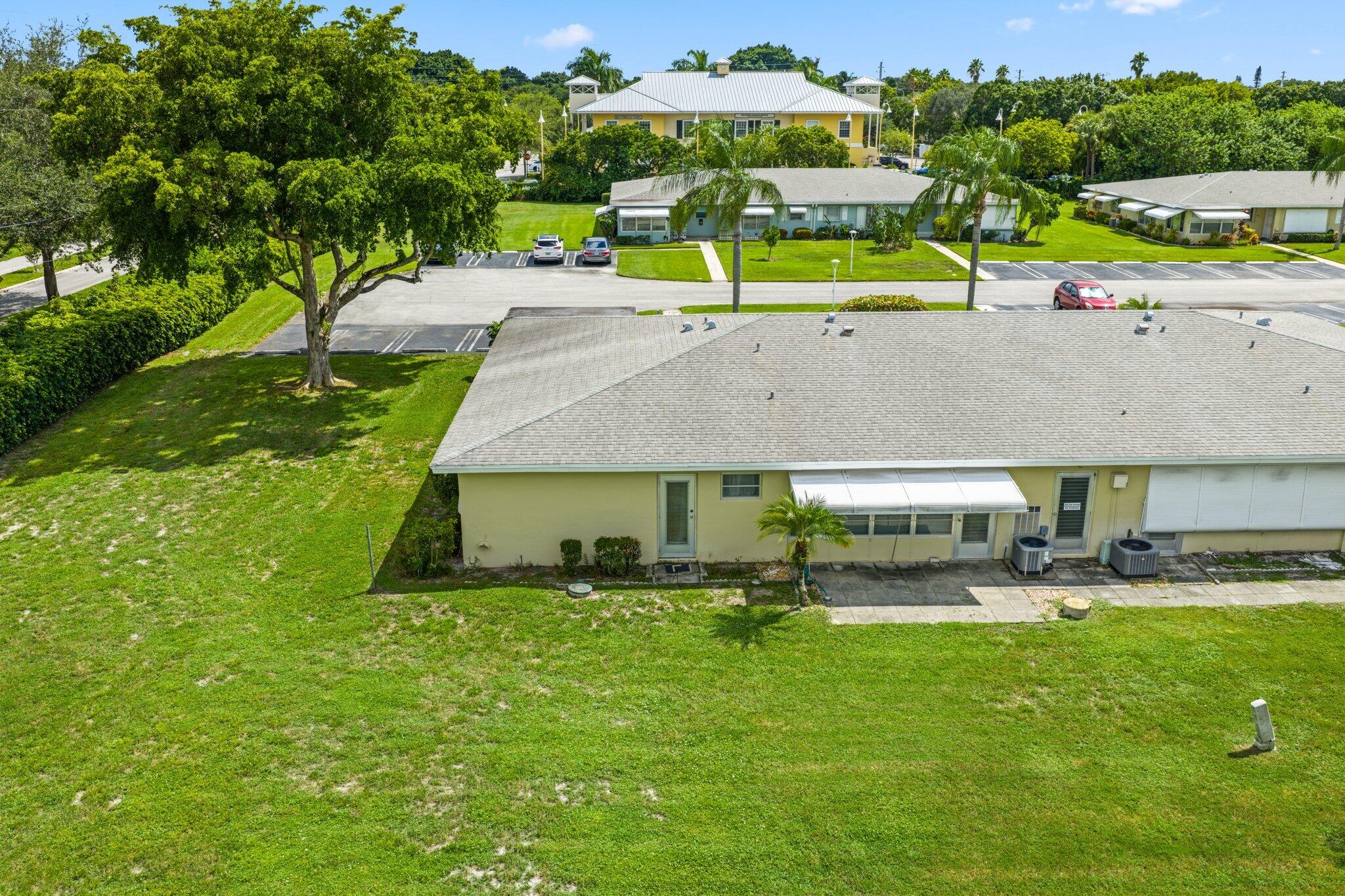 HIGH POINT OF DELRAY BEACH CONDO SEC I - Residential