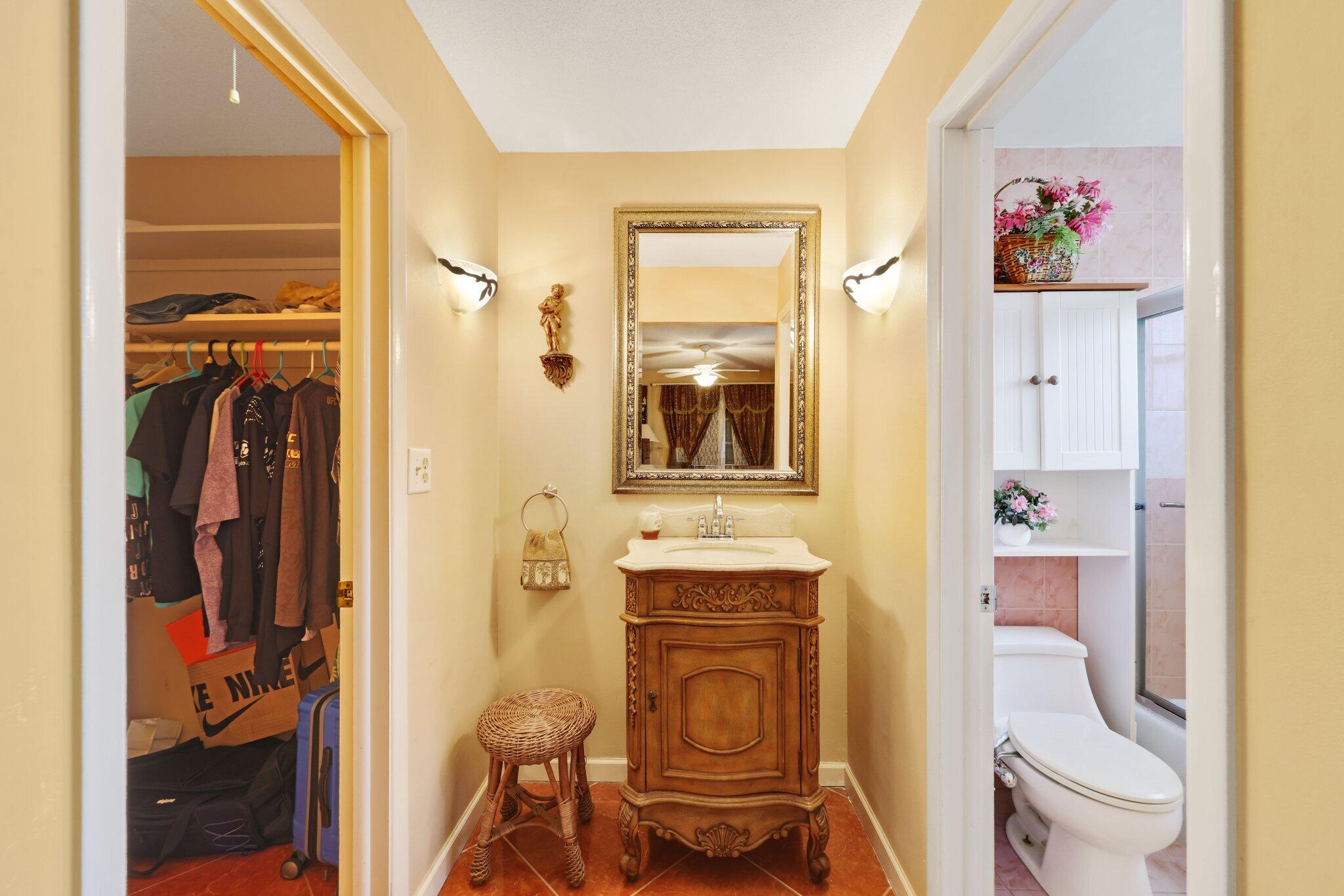 HIGH POINT OF DELRAY BEACH CONDO SEC I - Residential