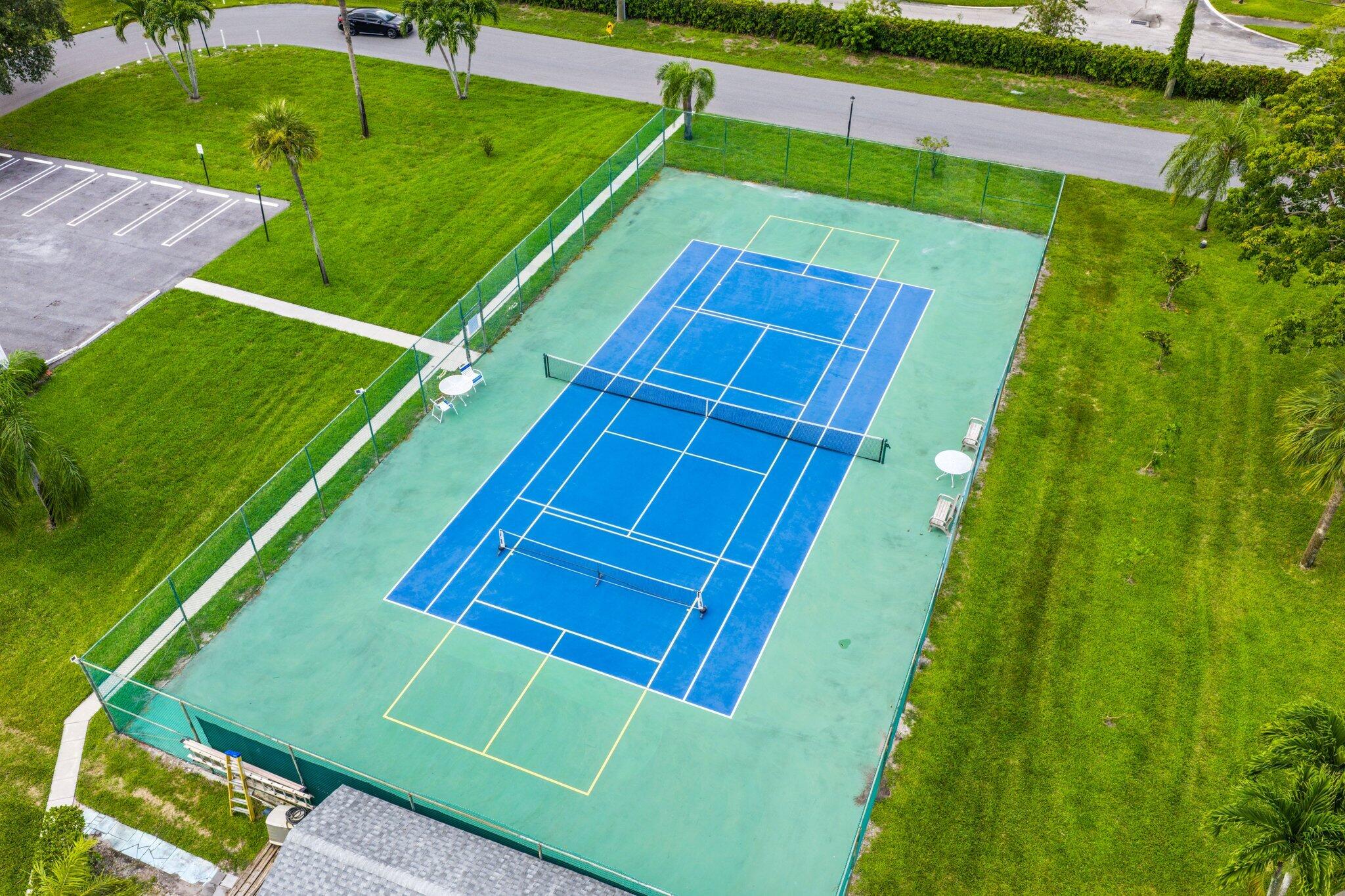 HIGH POINT OF DELRAY BEACH CONDO SEC I - Residential