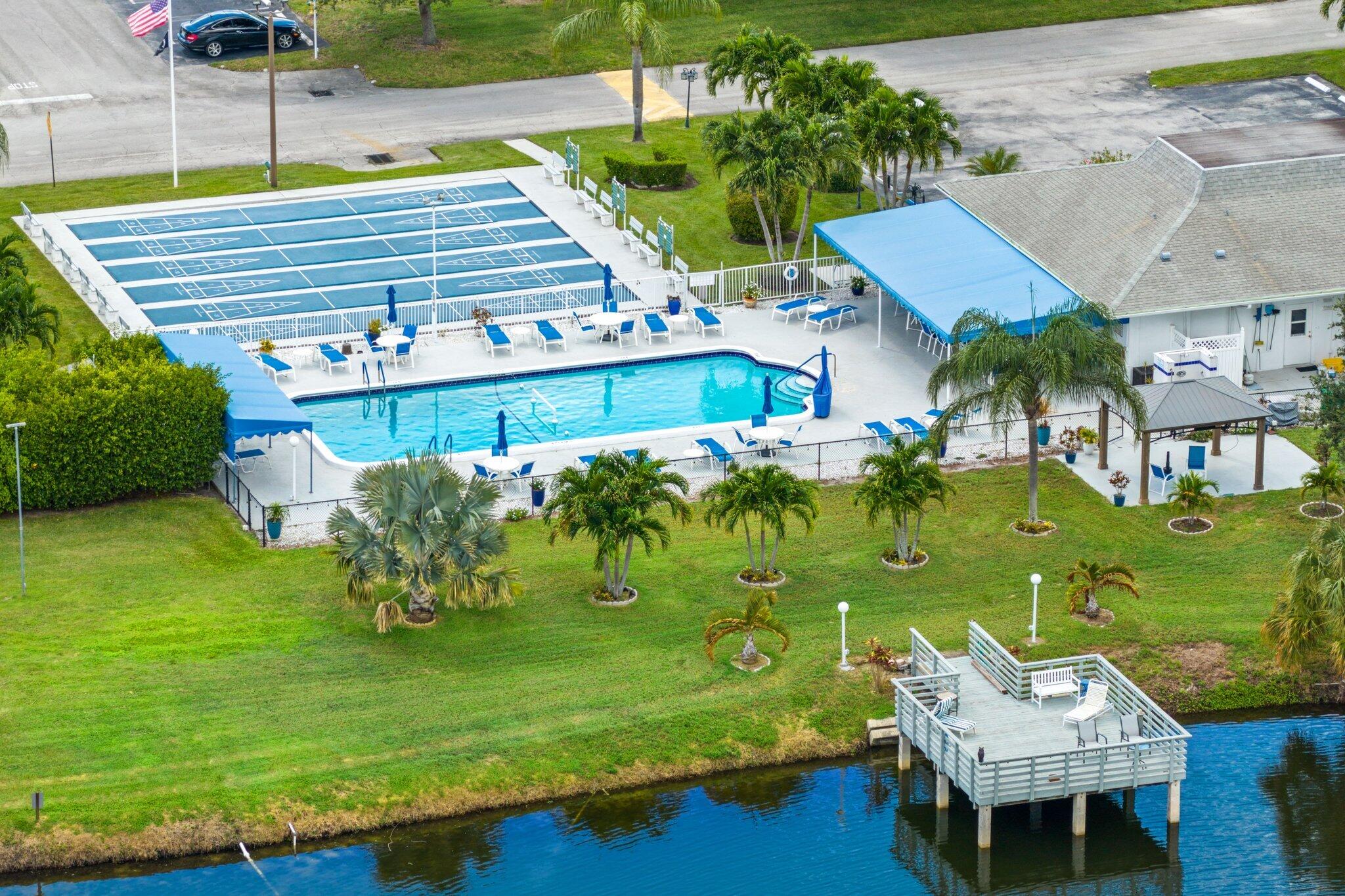 HIGH POINT OF DELRAY BEACH CONDO SEC I - Residential