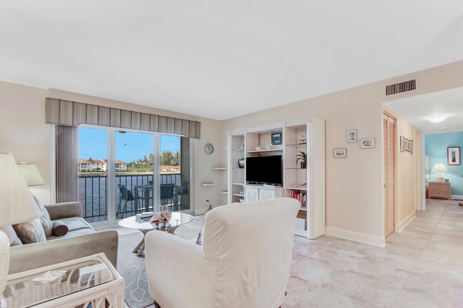 4436 NE Ocean Boulevard 100-F2