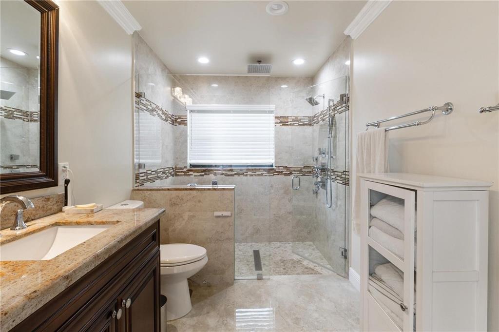 Pine Ridge 112-37 B - Residential
