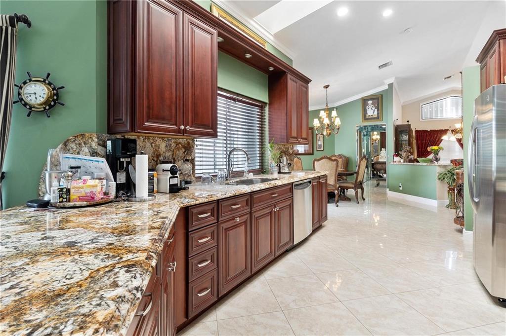Pine Ridge 112-37 B - Residential