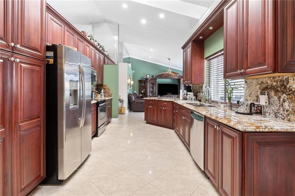 Pine Ridge 112-37 B - Residential