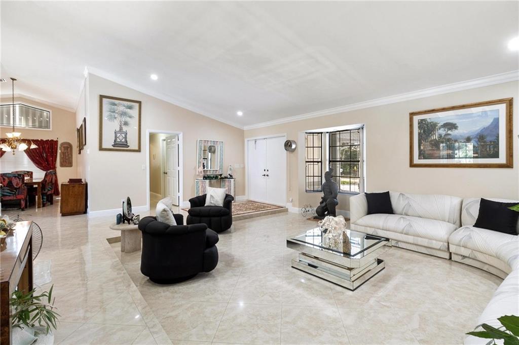 Pine Ridge 112-37 B - Residential