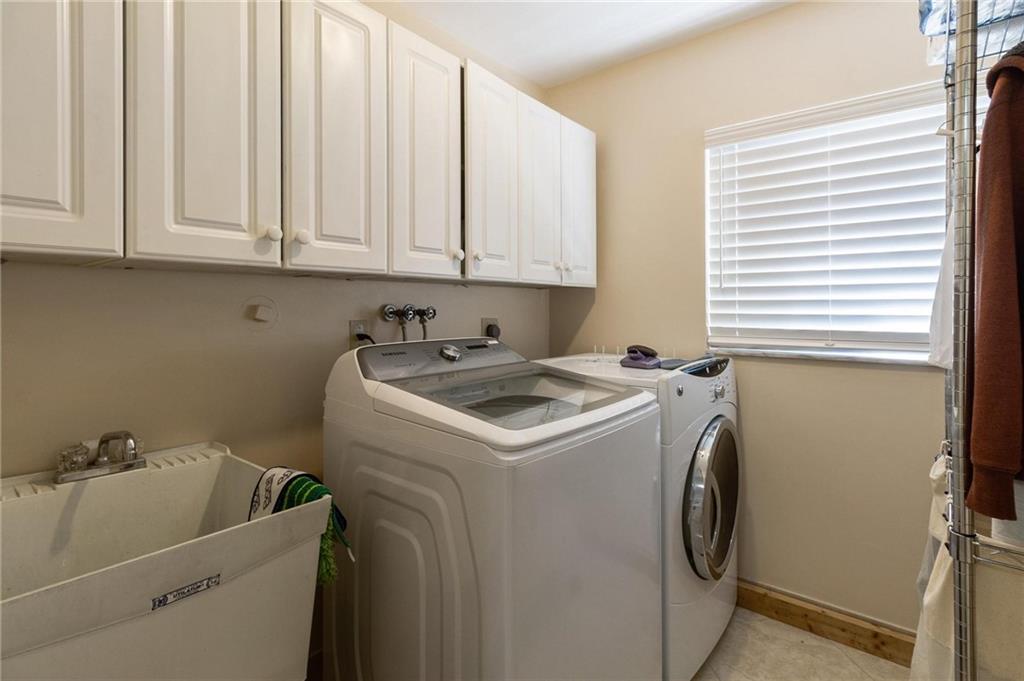Pine Ridge 112-37 B - Residential