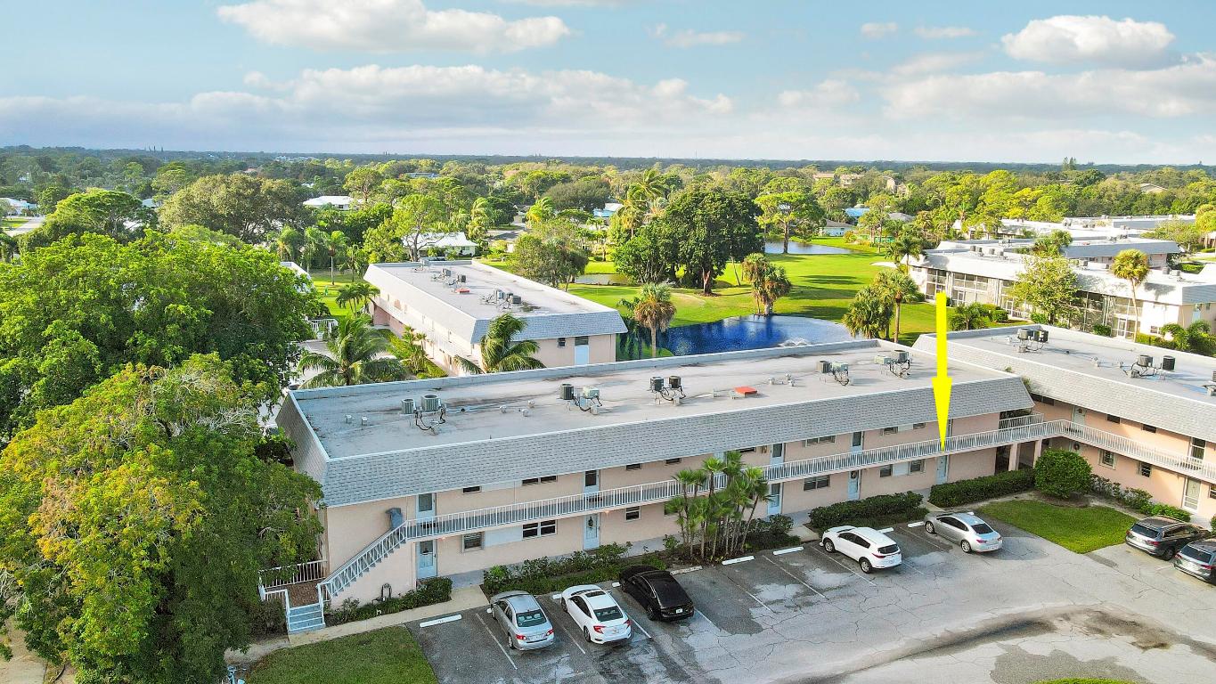 THE LITTLE CLUB CONDO - Residential