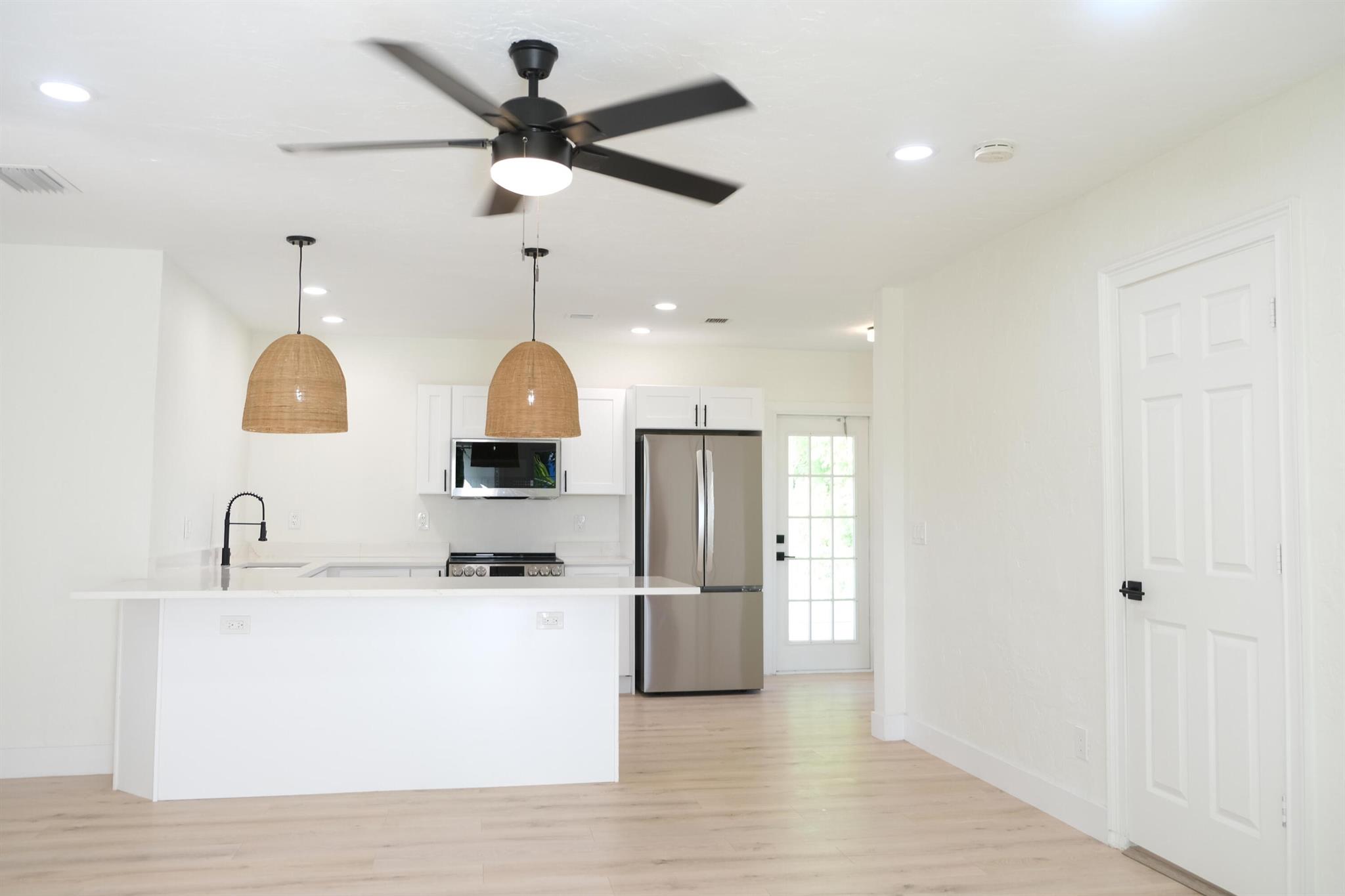 816 Tuscaloosa Street, West Palm Beach, FL, 33405/$549,999 4 816 Tuscaloosa Street