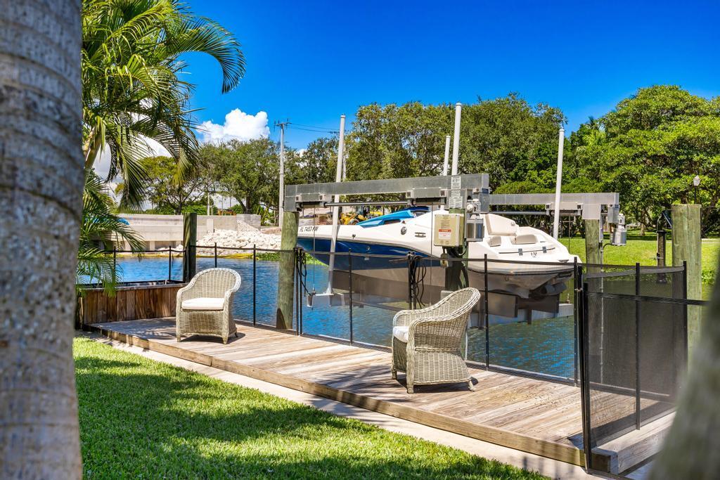 View photos, virtual tours, details... 6904 Venetian Way