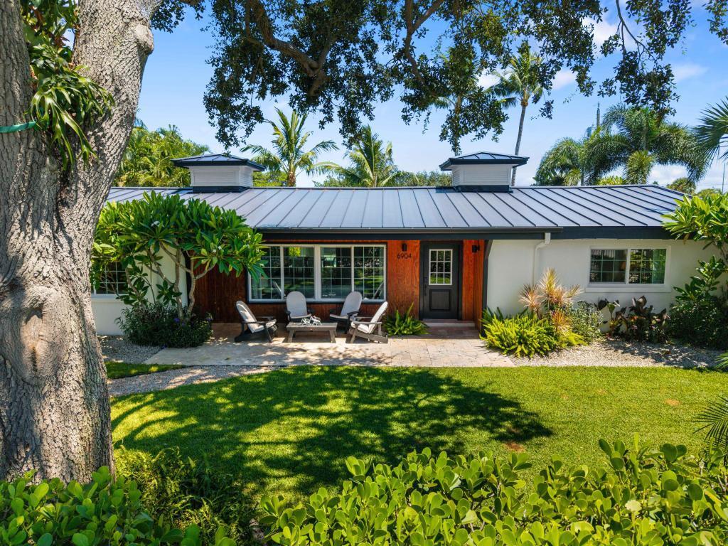 LAKE CLARKE ISLE - Residential