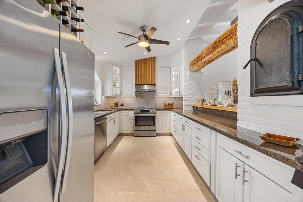 LAKE CLARKE ISLE - Residential