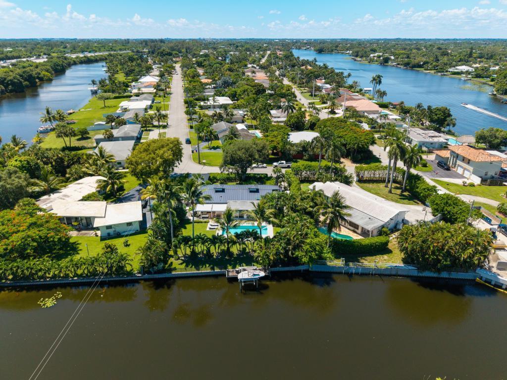 View photos, virtual tours, details... 6904 Venetian Way