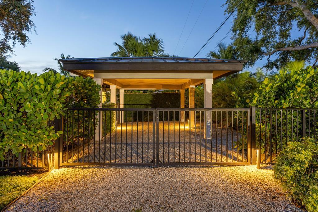 LAKE CLARKE ISLE - Residential