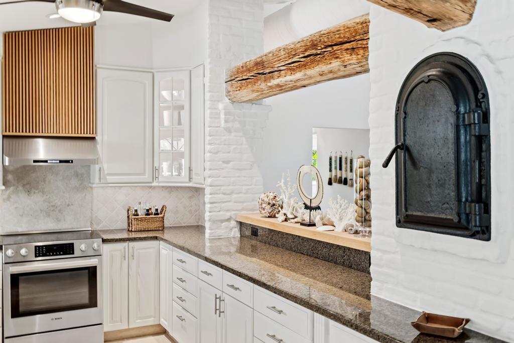 LAKE CLARKE ISLE - Residential