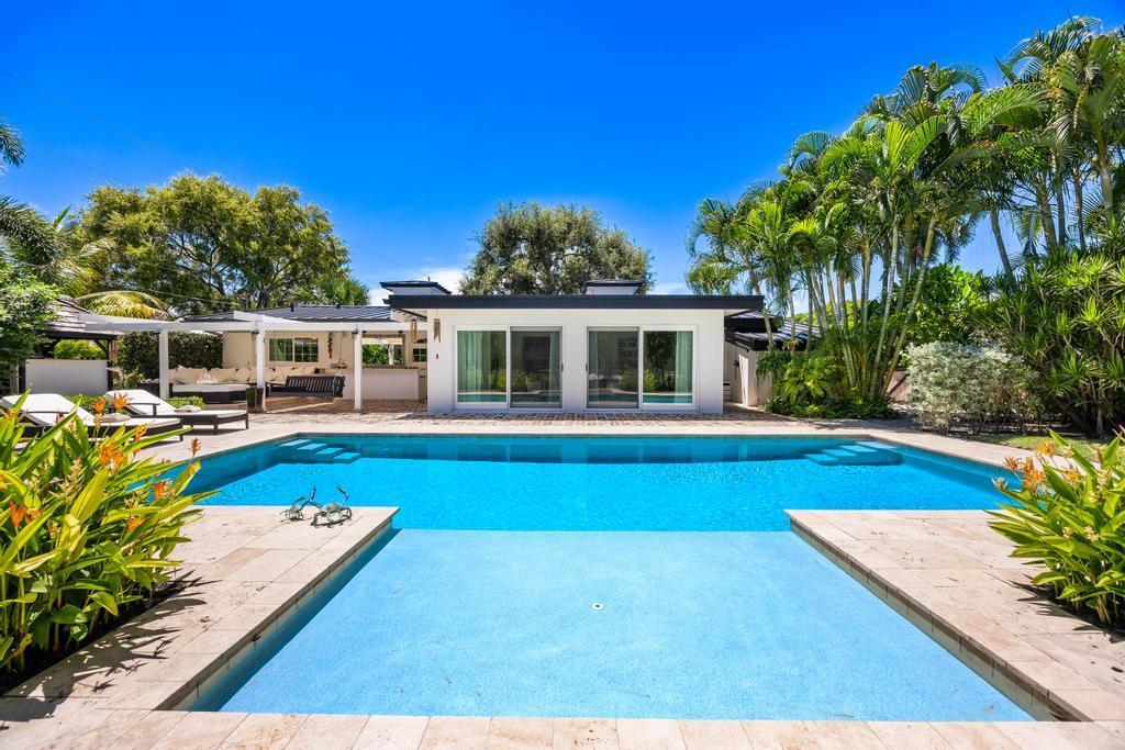 View photos, virtual tours, details... 6904 Venetian Way
