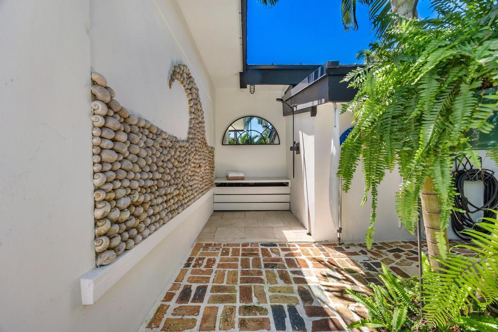 LAKE CLARKE ISLE - Residential