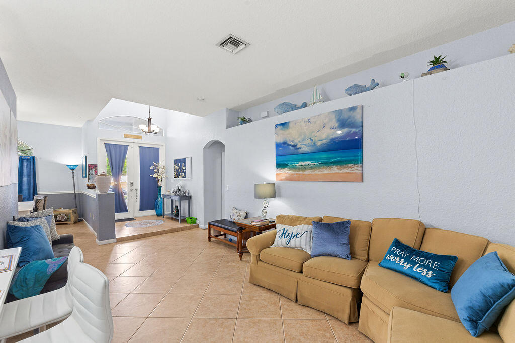 PORT ST LUCIE SECTION 28 - Residential