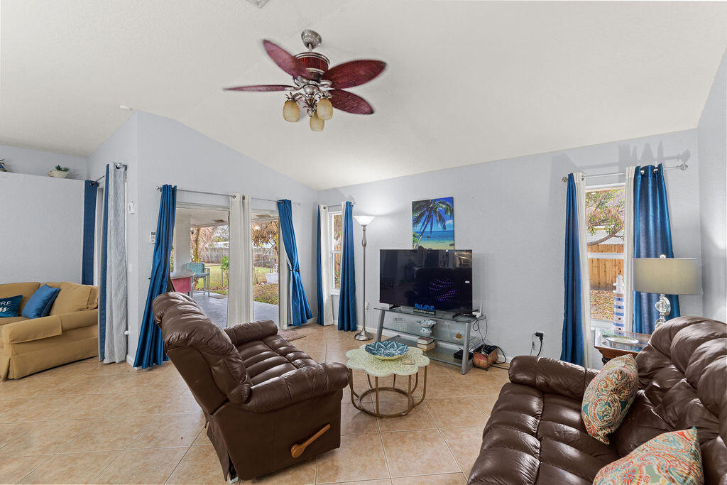 PORT ST LUCIE SECTION 28 - Residential