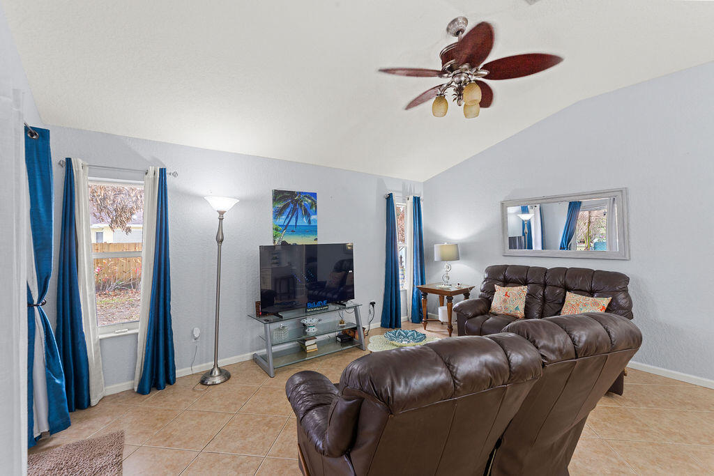 PORT ST LUCIE SECTION 28 - Residential