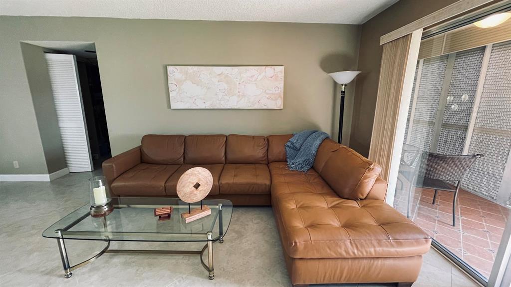 HUNTINGTON LAKES SEC TWO CONDOS - Residential Lease