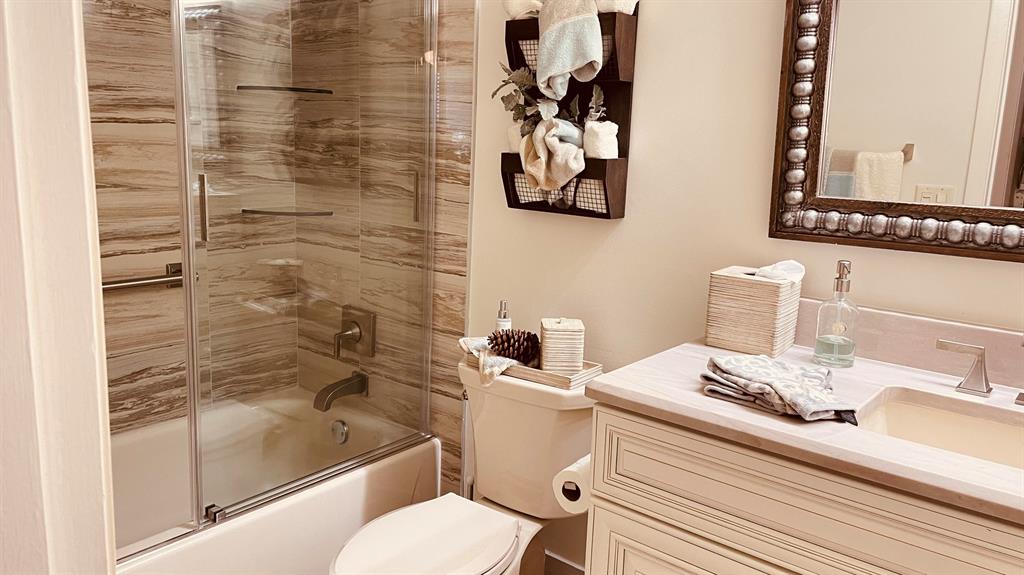 HUNTINGTON LAKES SEC TWO CONDOS - Residential Lease