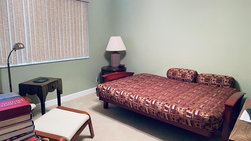 HUNTINGTON LAKES SEC TWO CONDOS - Residential Lease