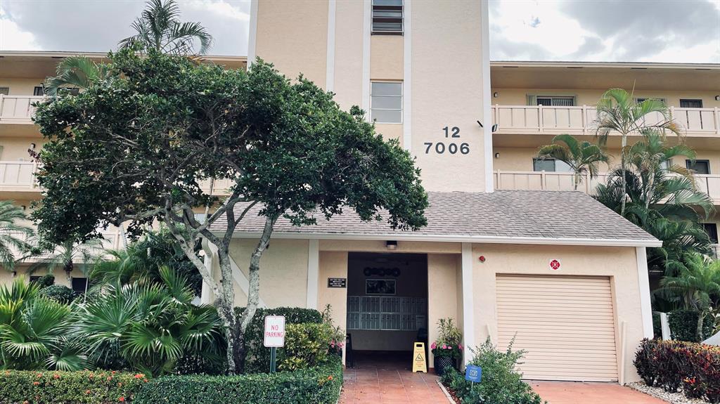 HUNTINGTON LAKES SEC TWO CONDOS - Residential Lease