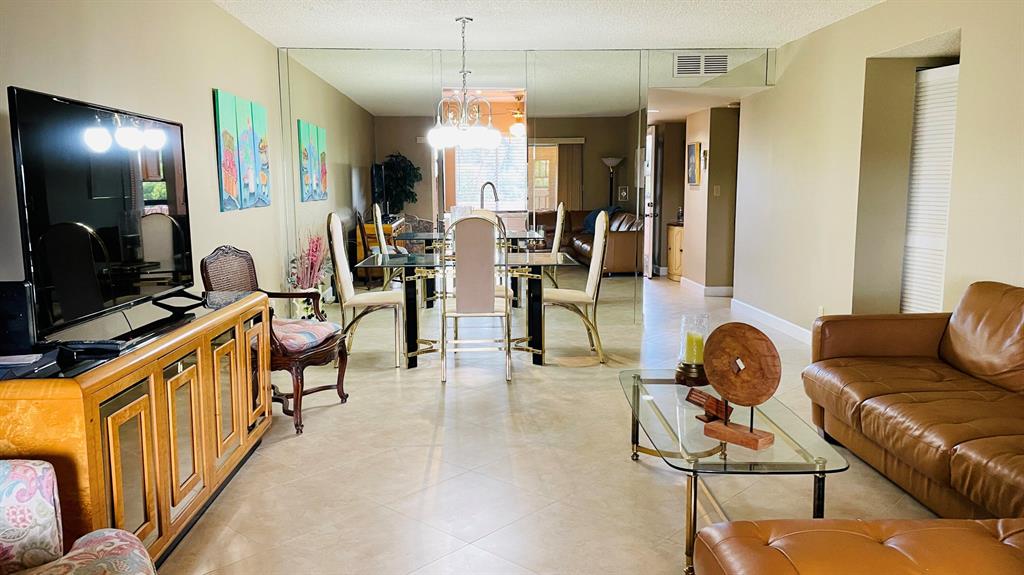 HUNTINGTON LAKES SEC TWO CONDOS - Residential Lease