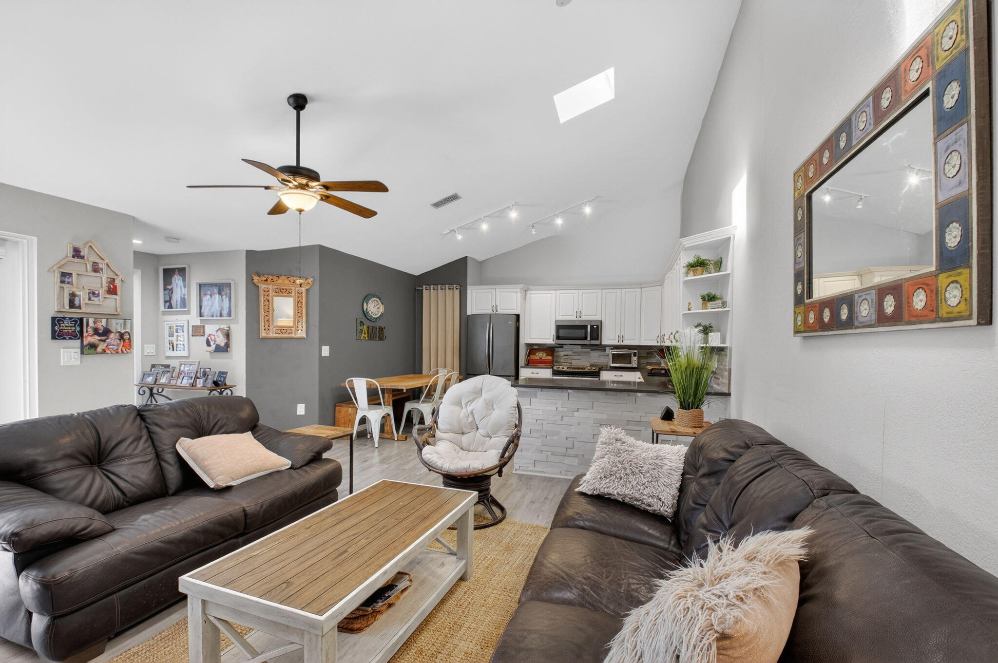 BOCA GARDENS - Residential