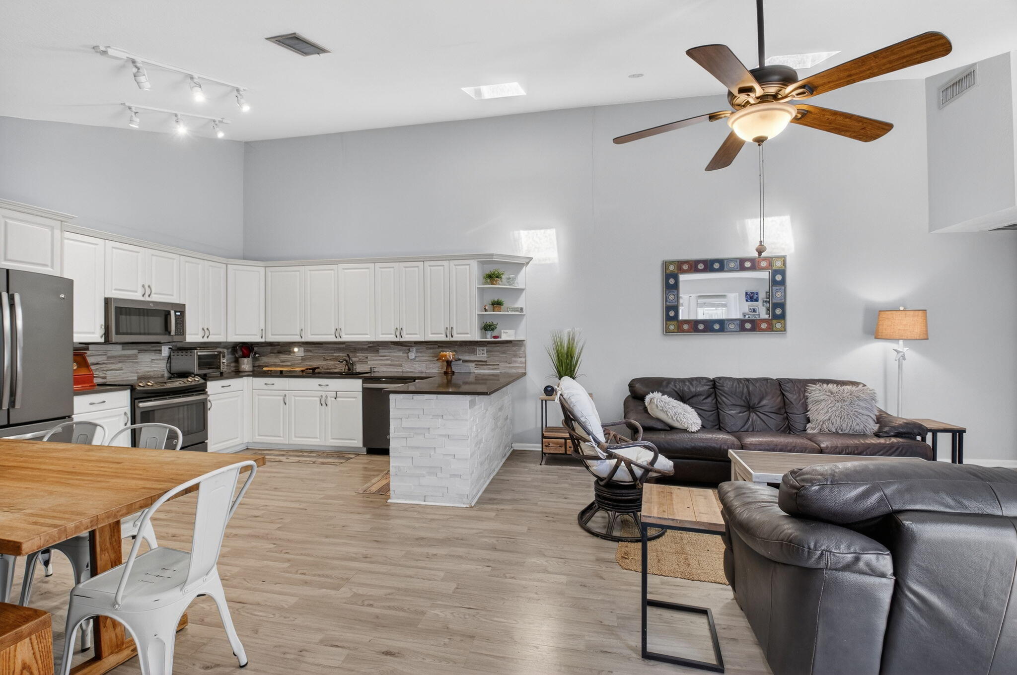 BOCA GARDENS - Residential