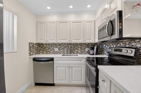 205 Flanders E Delray Beach FL 33484