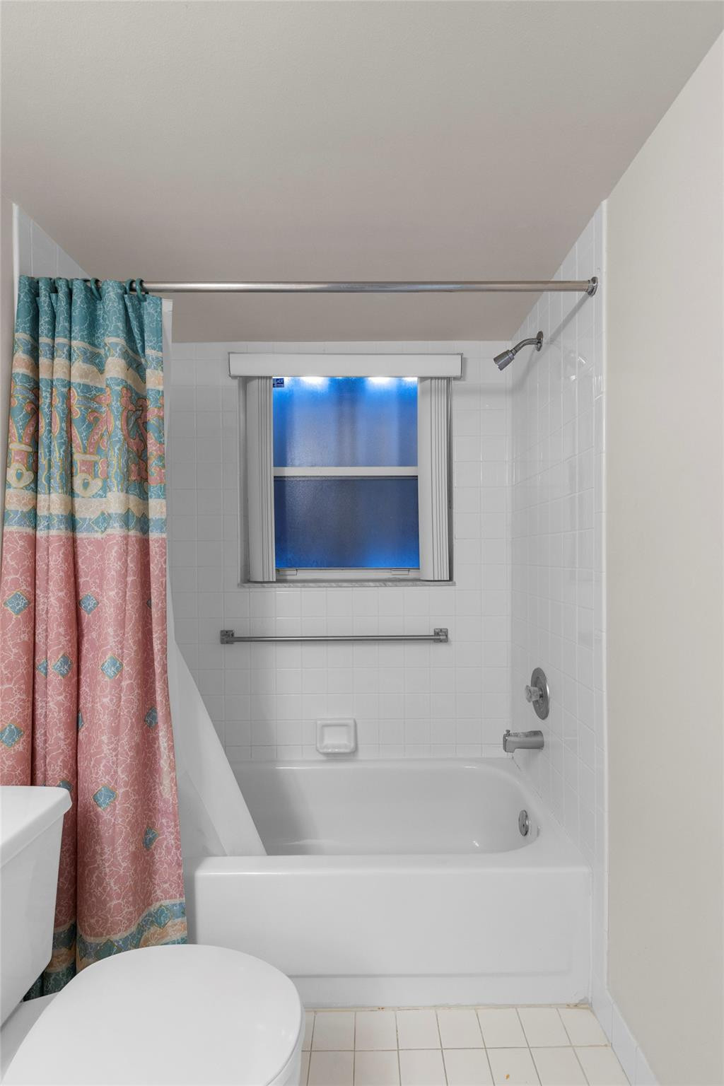 TRENT CONDOMINIUM - Residential