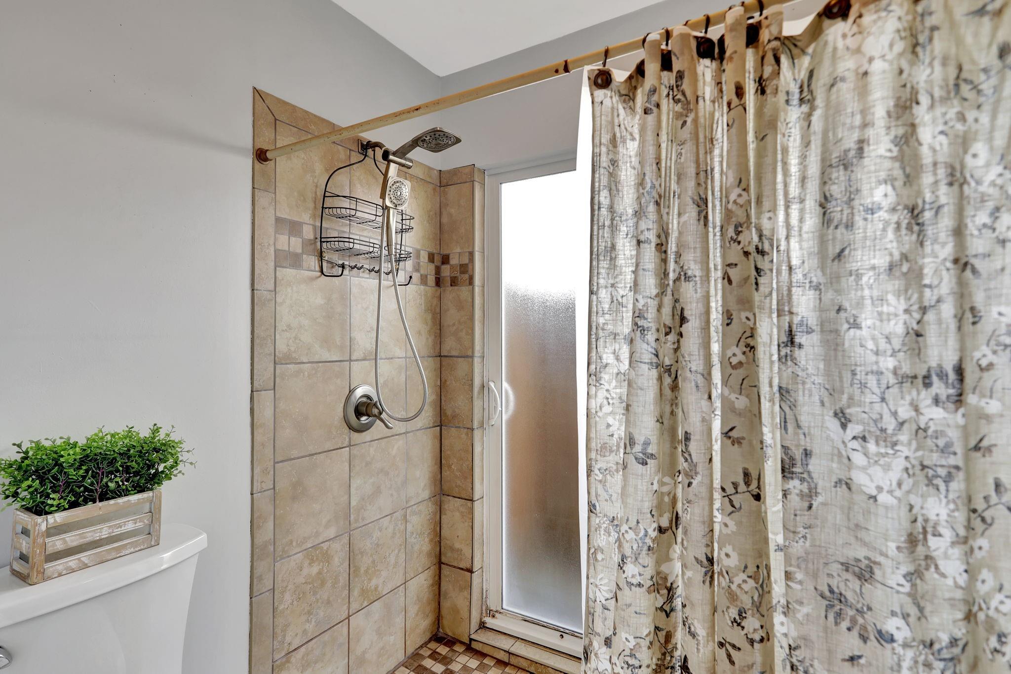 Alta Vista 93-9 B - Residential