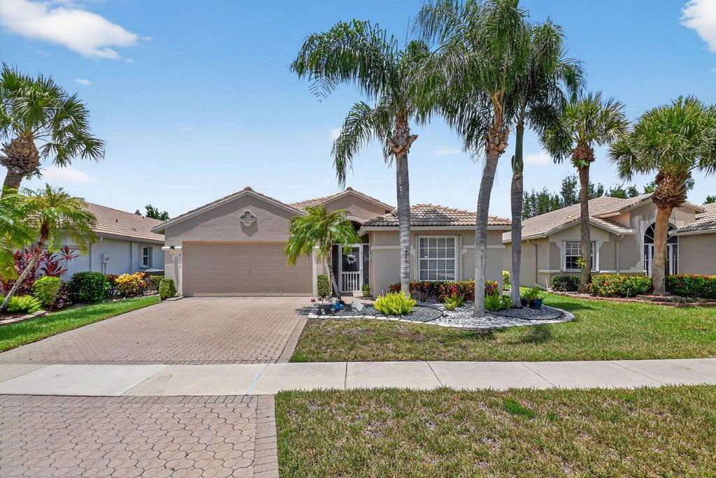 Photo of 8117 Florenza Drive, Boynton Beach, FL 33472 (MLS # R11112092)
