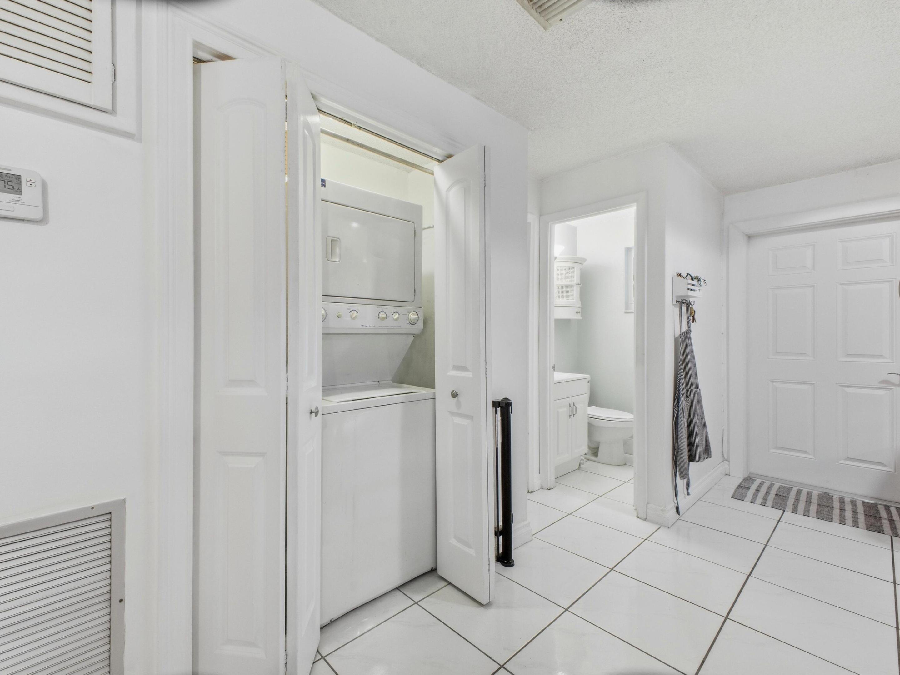 PALM TOWNHOUSE CONDO - Residential