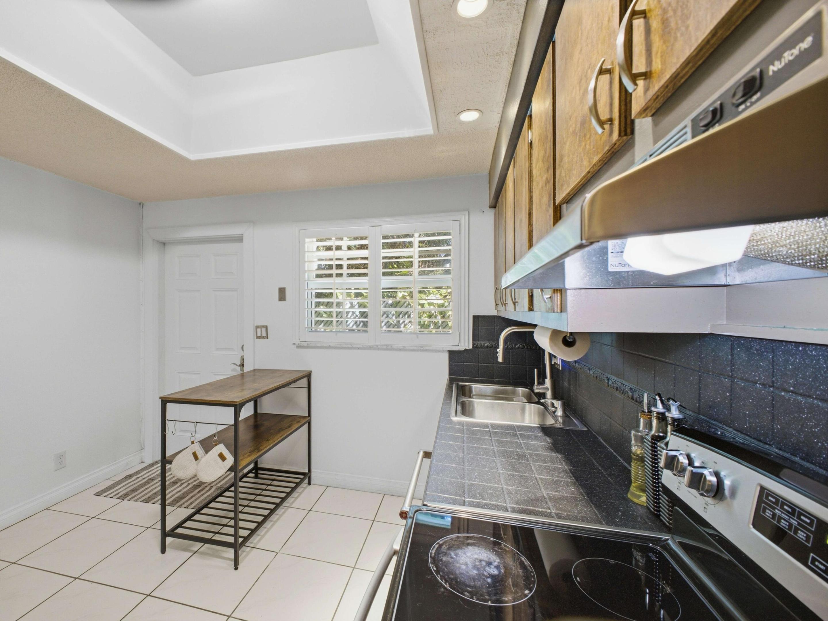 PALM TOWNHOUSE CONDO - Residential