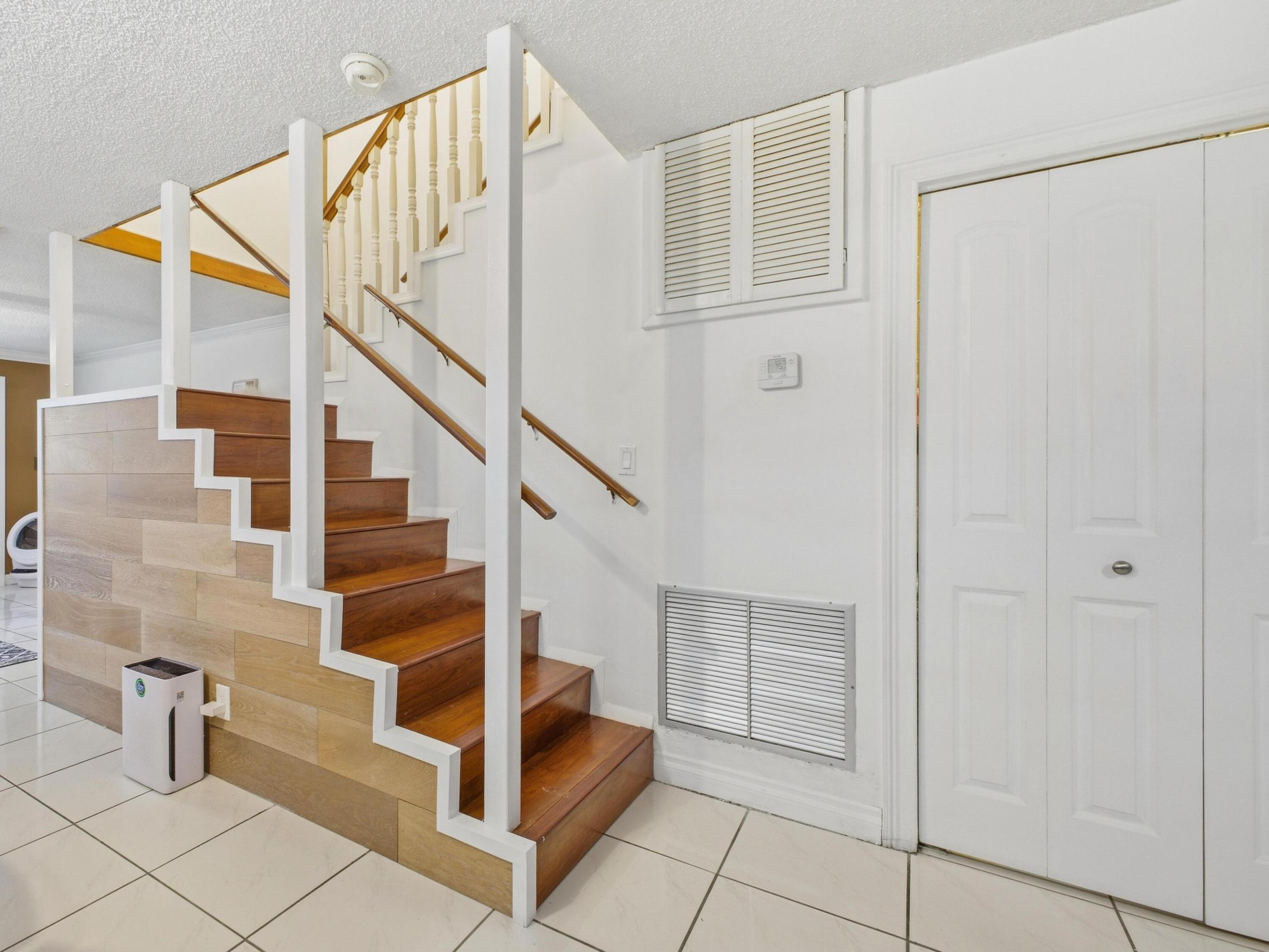 PALM TOWNHOUSE CONDO - Residential