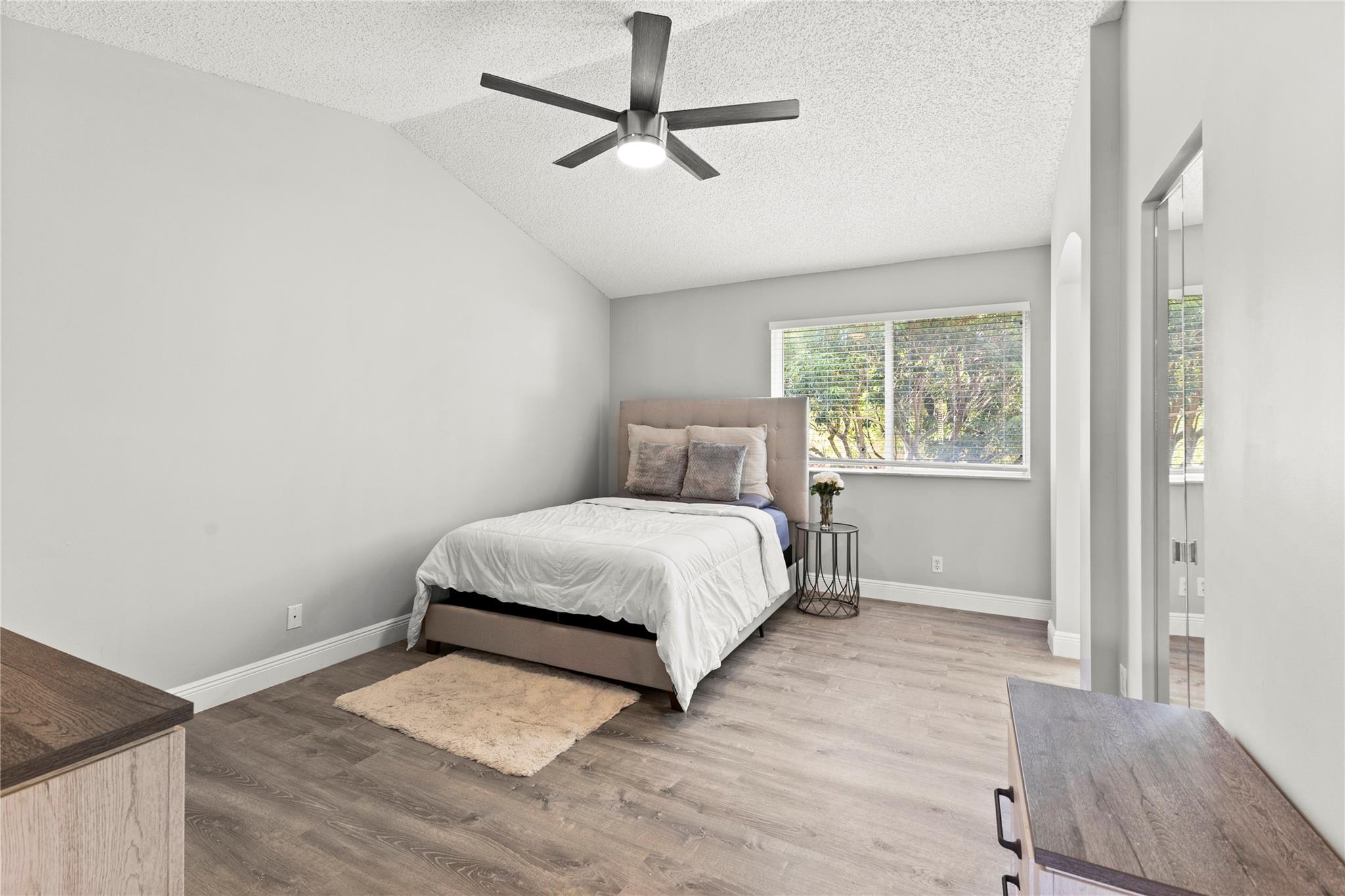 MELEAR - Residential