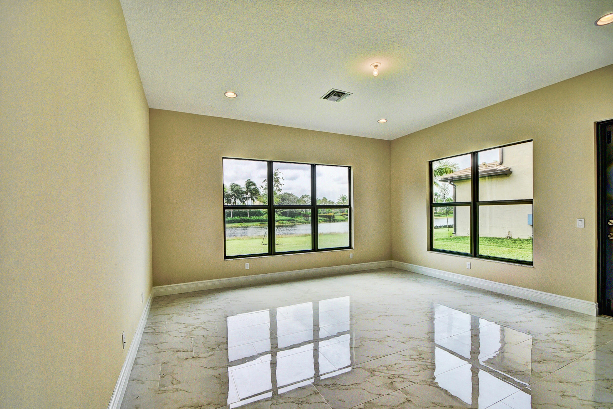 Seven Bridges - Residential