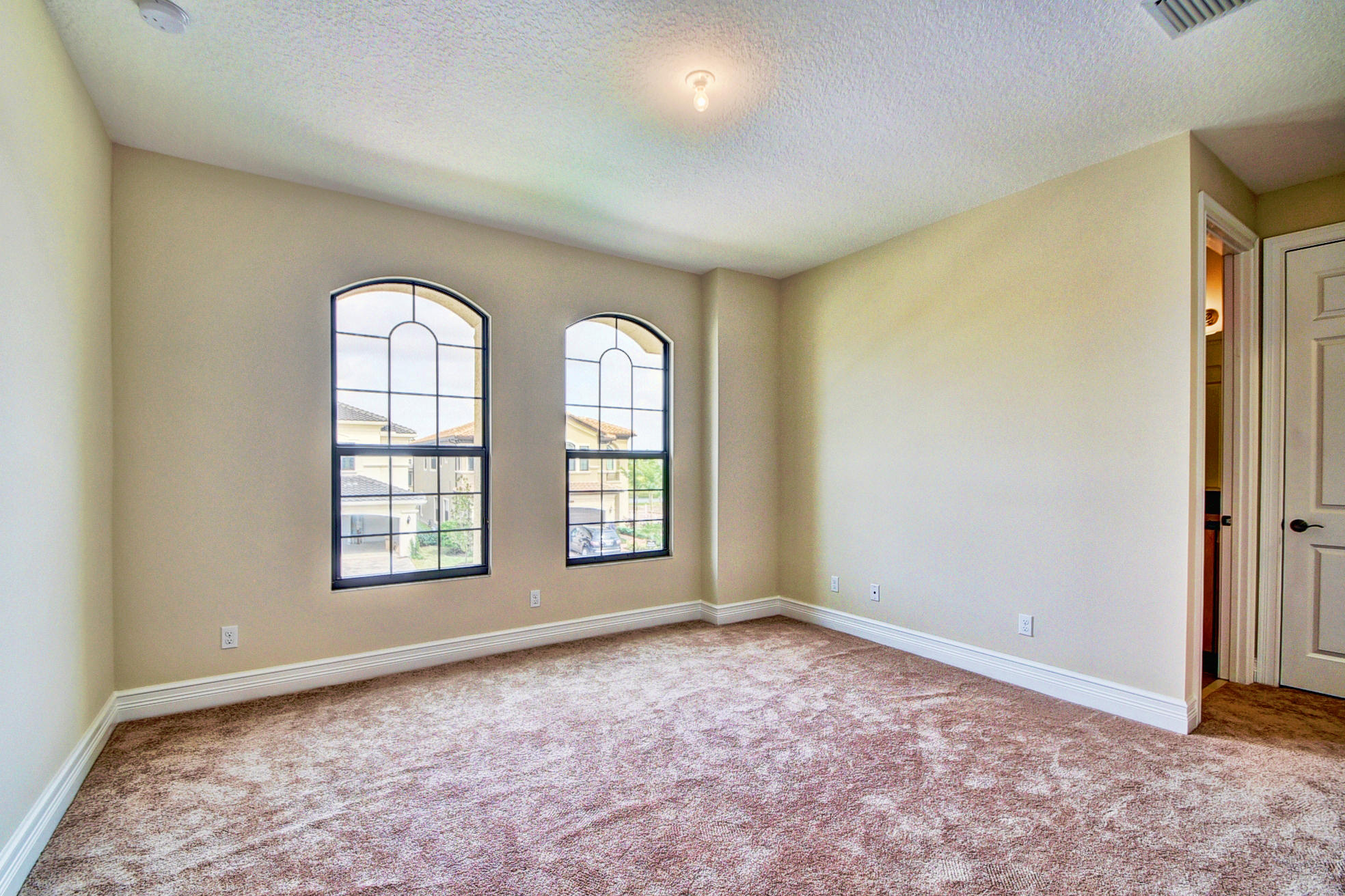 Seven Bridges - Residential