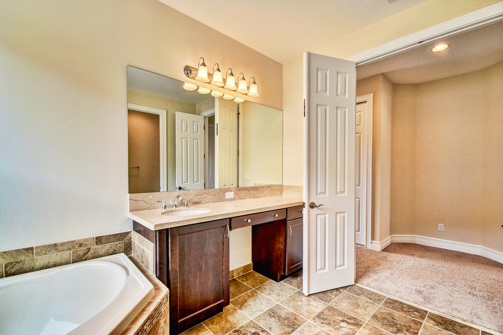 Seven Bridges - Residential