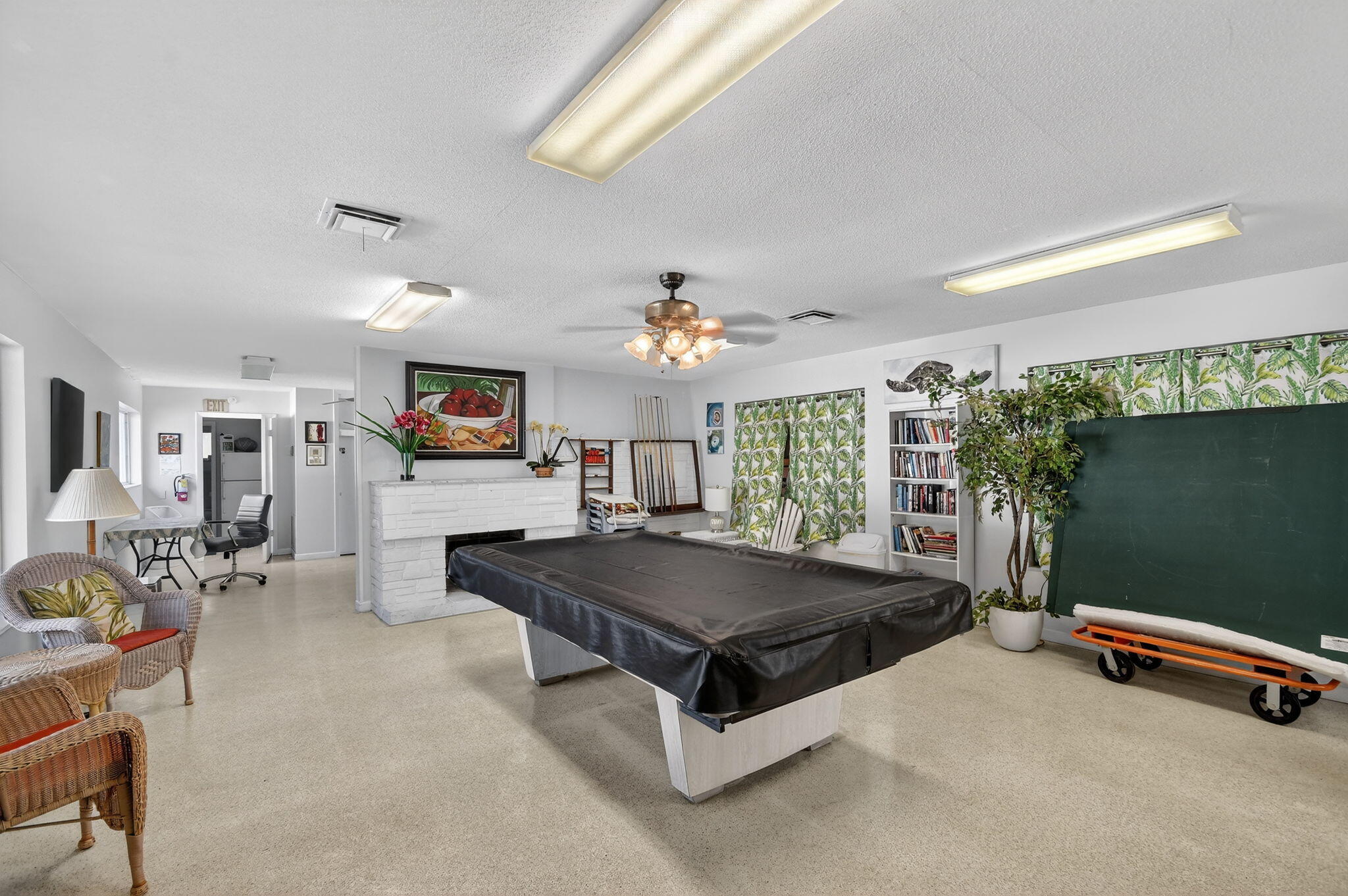 KEN-LEE GARDENS CONDO - Residential